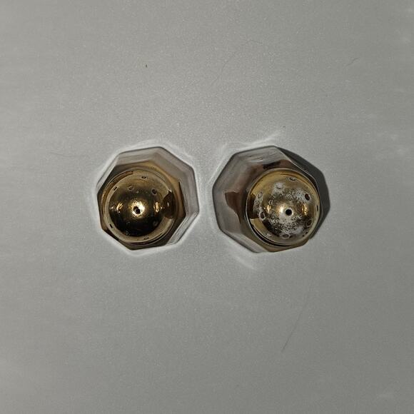 Vintage Hand Painted Japan Salt & Pepper Shakers Scenic Landscape Gold Tops - Picture 6 of 6